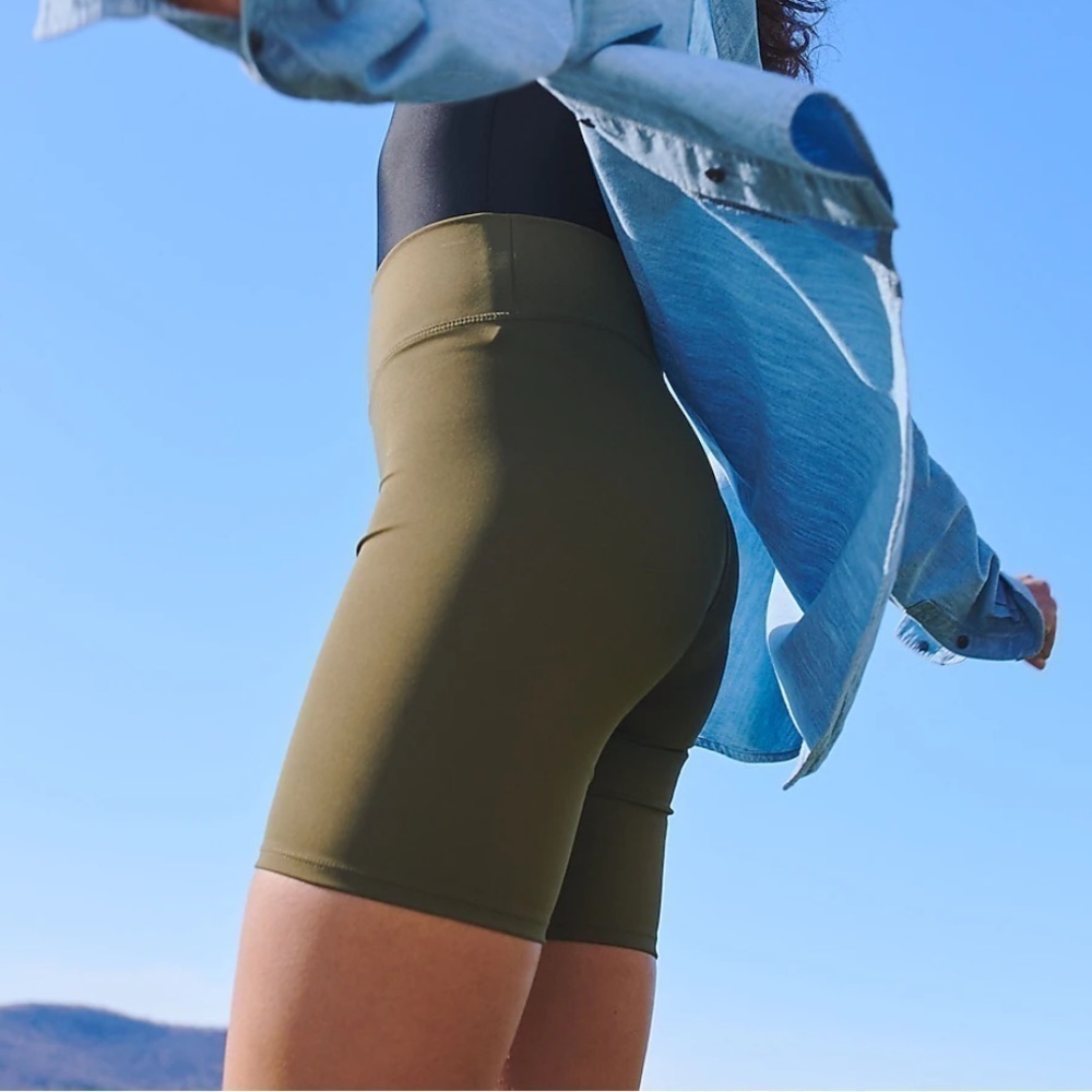 MWL by Madewell Form High-Rise 7" Biker Shorts in Kale Green Medium - Picture 14 of 14